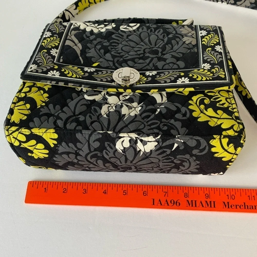 VERA BRADLEY Baroque HANDBAG Purse Black Acid Yellow White Satchel‎ Crossbody
